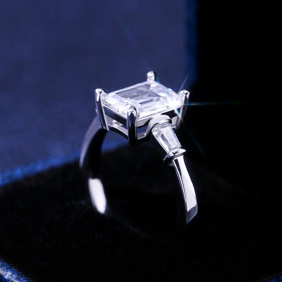 925 Silver Emerald Cut White Sapphire Ring New - Picture 2 of 6